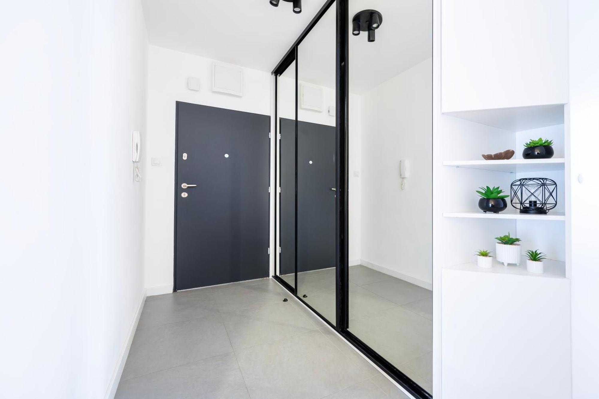 Apartament Manufaktura - Z Garazem Podziemnym I Dwoma Lazienkami