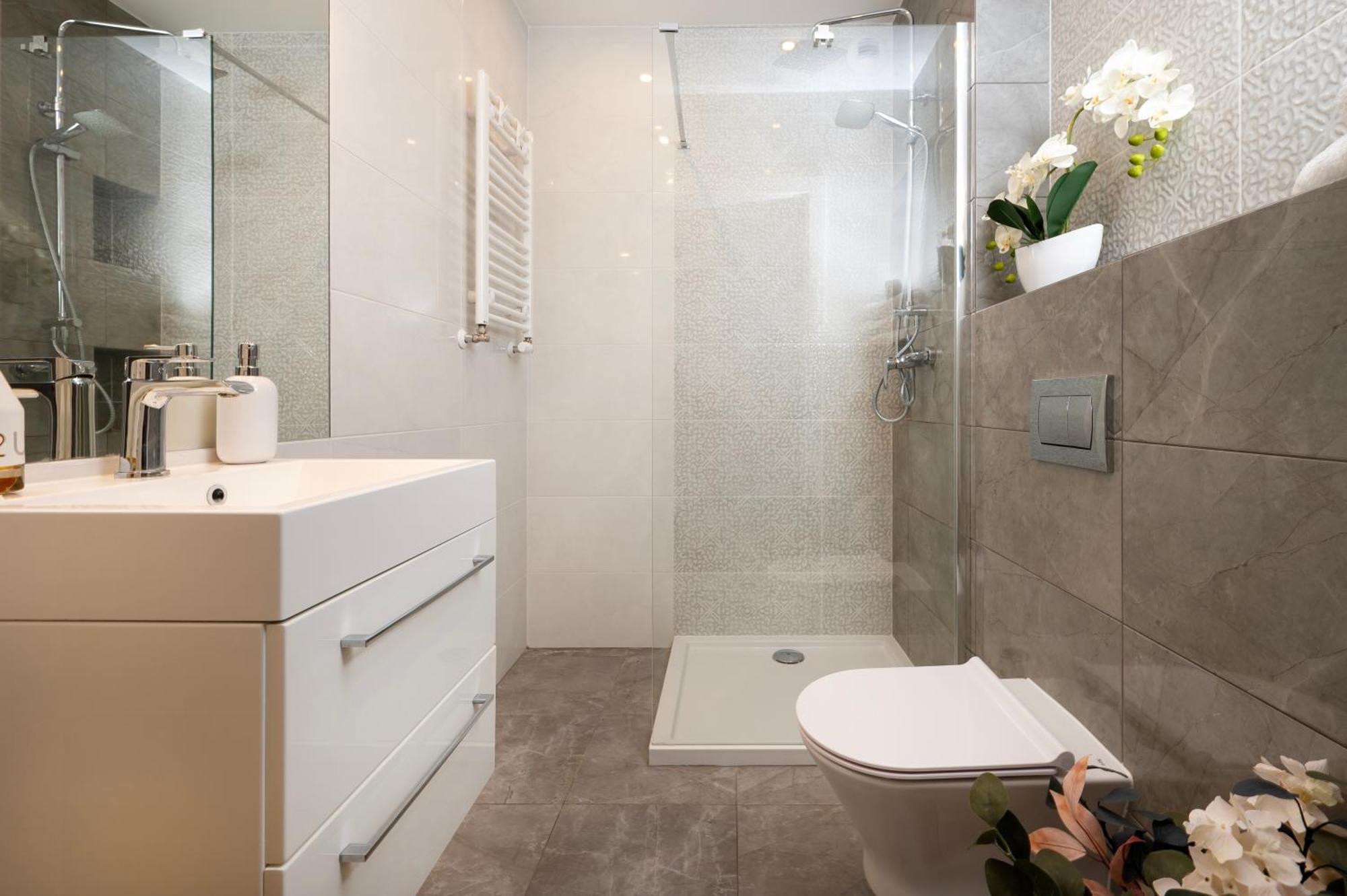 Manufaktura - Z Garazem Podziemnym I Dwoma Lazienkami Apartament *